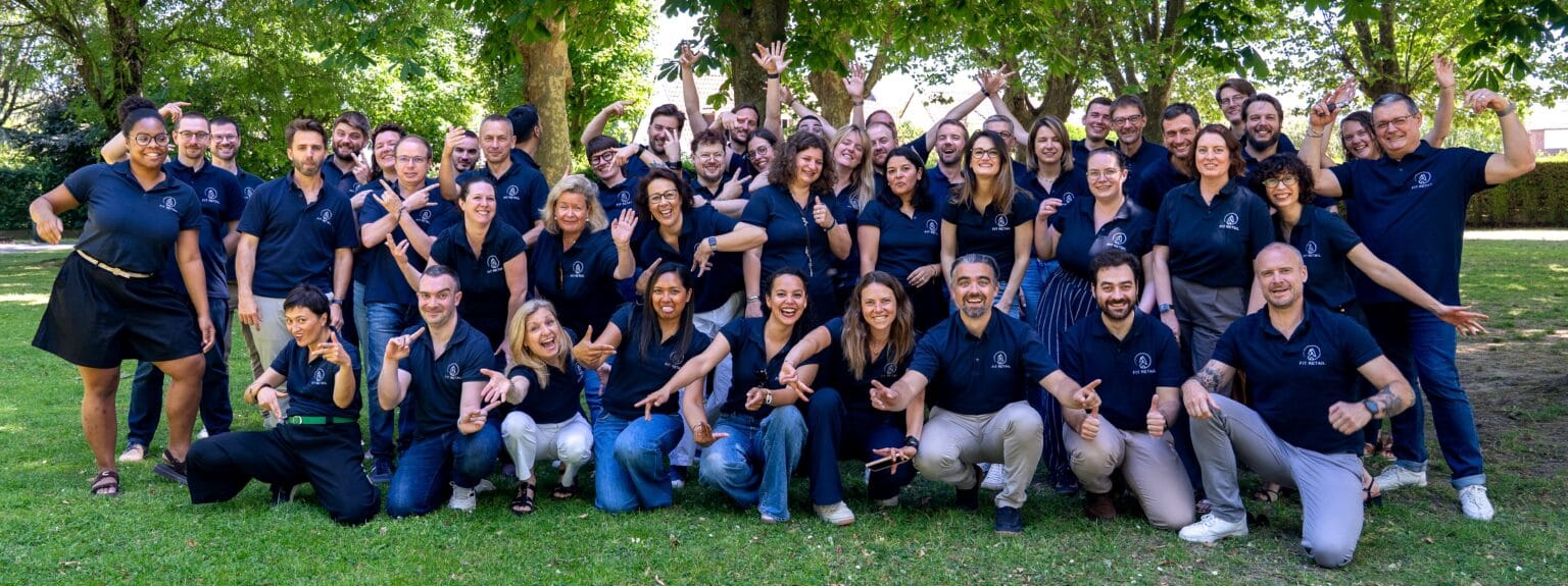 Photo de groupe de toute l'équipe Fit Retail réunie